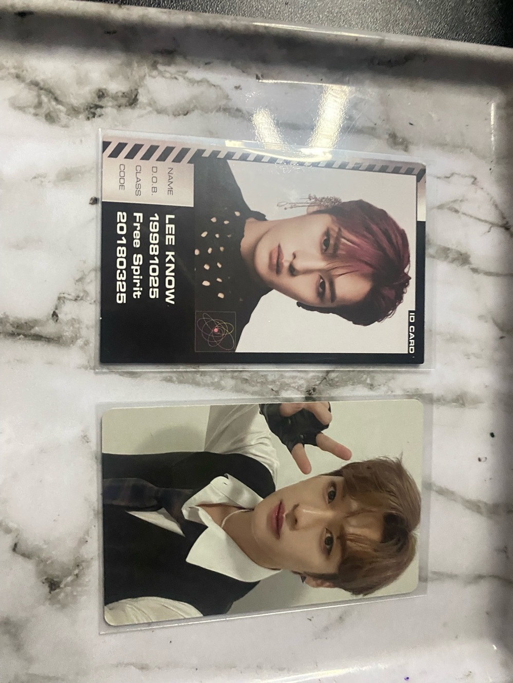 Straykids member Lee know photo card 🌻